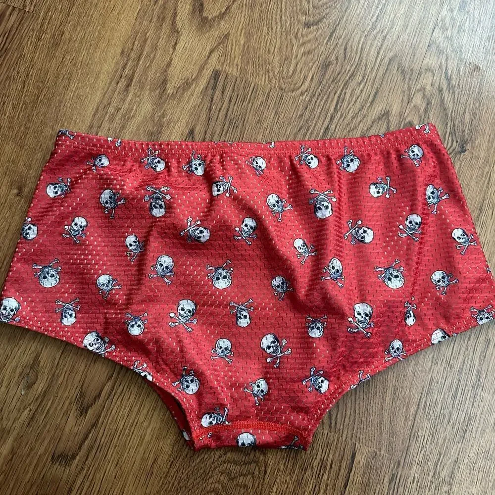 TYR Red White Skull Drawstring Swimming Trunks Size 30 Summer Beachwear